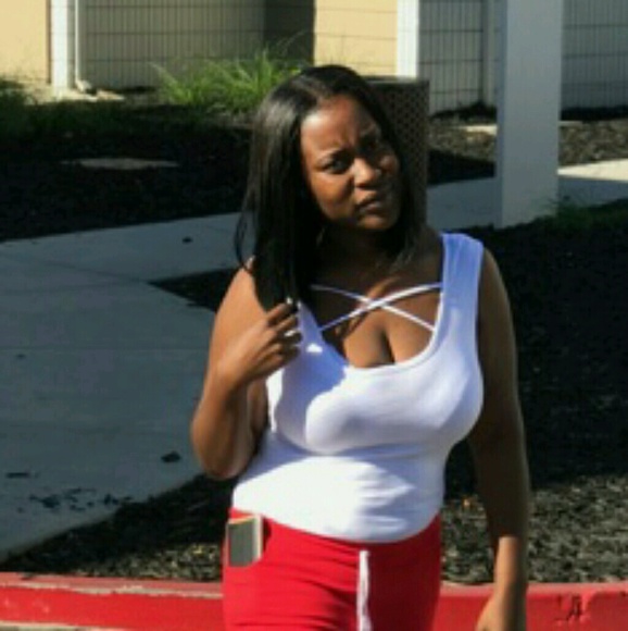 Profile Picture of Paulette Porter (@latashiana) on Poshmark