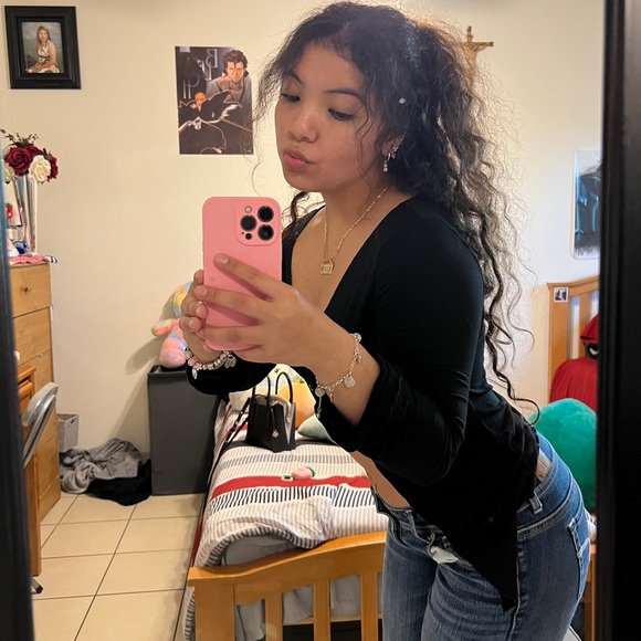 Profile Picture of Kim Arce ramirez (@k1mb3rly47) on Poshmark