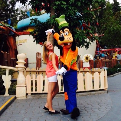 Profile Picture of Cassandra Beer (@kcbeercheer) on Twitter