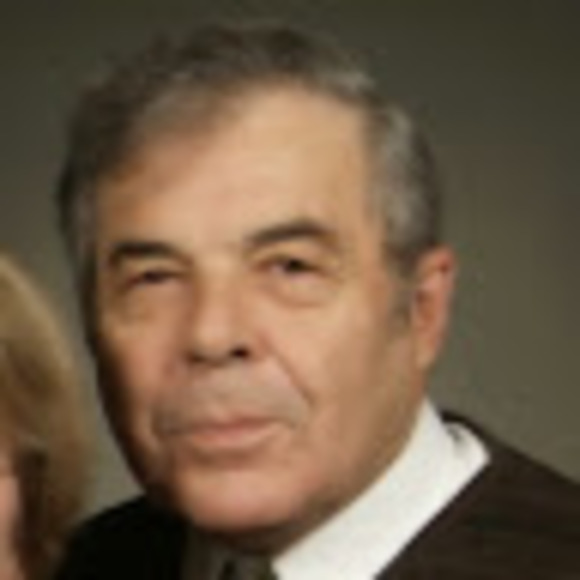 Profile Picture of Thomas Bee (@tvbee3903) on Poshmark