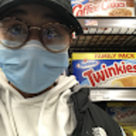 Profile Picture of Lorena Fabian (@fabilor) on Poshmark