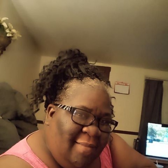Profile Picture of Latansa Rodriguez (@latansa) on Poshmark