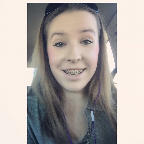 Profile Picture of Mckenna Hagerman (@hagerman16) on Poshmark