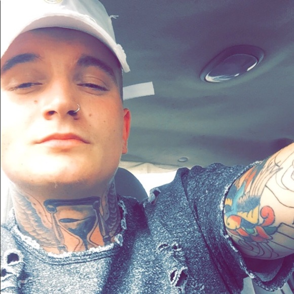 Profile Picture of Elvis Edwards (@eee3181) on Poshmark