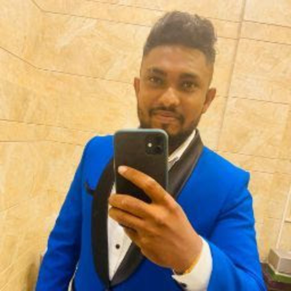 Profile Picture of Himesh (@minsara822) on Poshmark