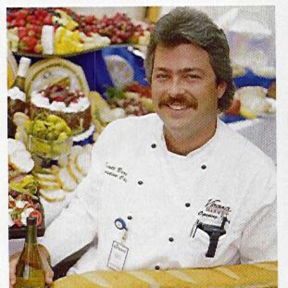 Profile Picture of Scott Berg (@chefberg) on Poshmark