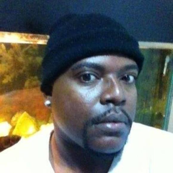Profile Picture of James Bright (@getright80) on Poshmark