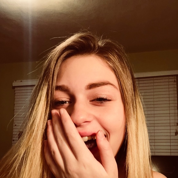 Profile Picture of Katelyn Walker (@kayyyybaby) on Poshmark