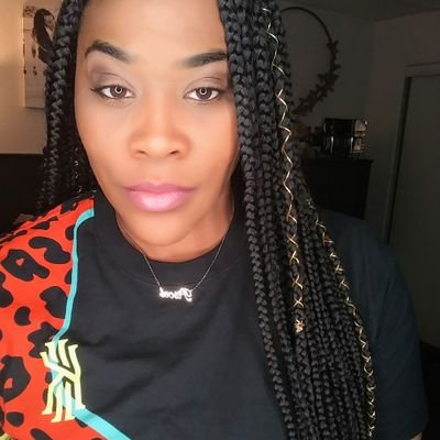 Profile Picture of Dani (@ImTelnDollaBill) on Twitter