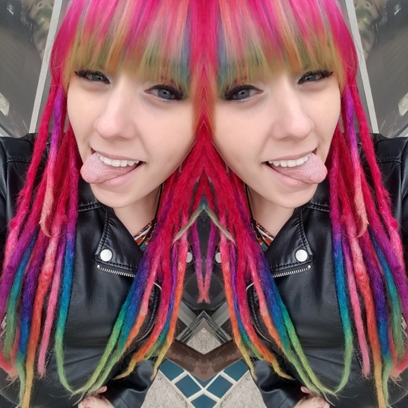 Profile Picture of Mitzi Naiser (@mitzaroo) on Poshmark