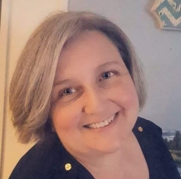 Profile Picture of Janet Page (@janet_page) on Poshmark