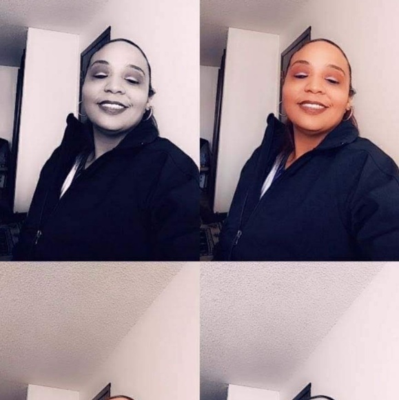 Profile Picture of April Booker (@abooker1979) on Poshmark