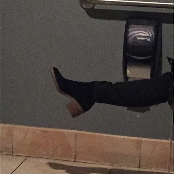 Jocelyn Simon - Poshmark Profile Picture of Jocelyn Simon (@jozsim95) on Poshmark