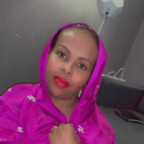 Profile Picture of Fadumo Haybe (@fadumohaybe) on Poshmark