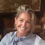 Profile Picture of Erika Christensen Scully (@erikacsart) on Instagram