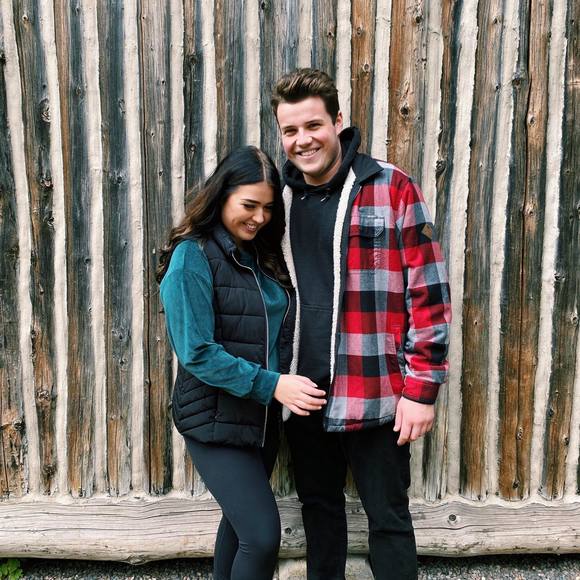 Profile Picture of Mckenna Zweep (@mckennazweepp) on Poshmark