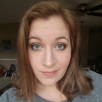 Profile Picture of Anne Bagwell (@Zombiemom898) on Twitter