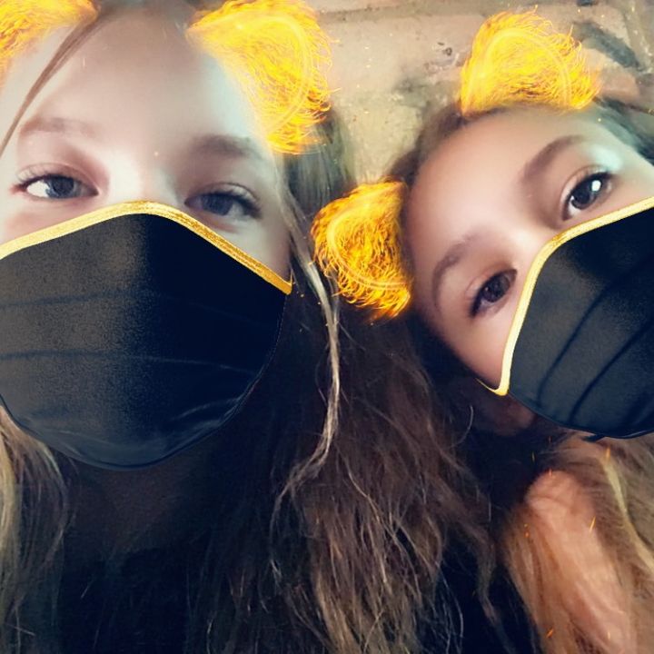 Profile Picture of 𝕋𝕠𝕣𝕚 & 𝔾𝕖𝕠𝕣𝕘𝕚𝕖 💕💕 (@aesthetic_chickens) on Tiktok