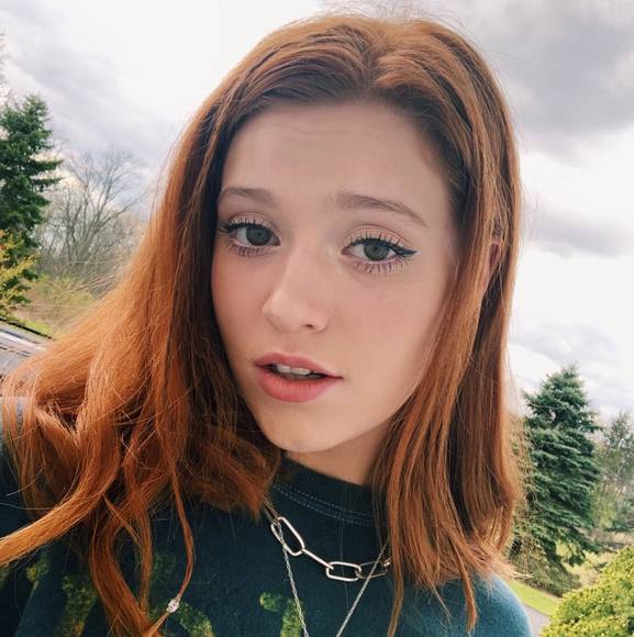 Profile Picture of Emily Eckelmeyer (@emilyeckelmeyer) on Poshmark