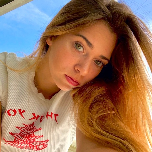 Profile Picture of Kyleigh Doiron (@kyleighdoiron) on Poshmark