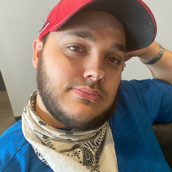 Profile Picture of Daniel Ballenger (@danielballenger) on Poshmark