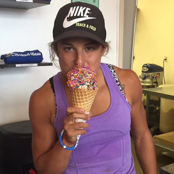 Profile Picture of Nicole Heavirland (@nicole406h) on Poshmark