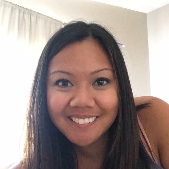 Profile Picture of Kristina Millhouse (@kmillhouse) on Poshmark