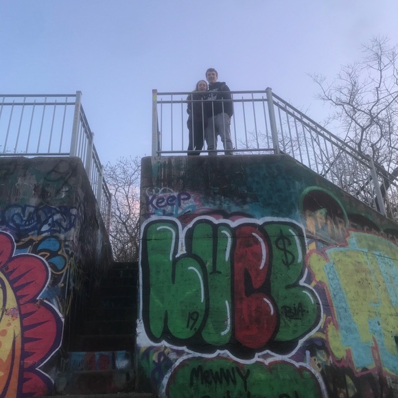 Profile Picture of Amanda Clifford (@aclifford5) on Poshmark