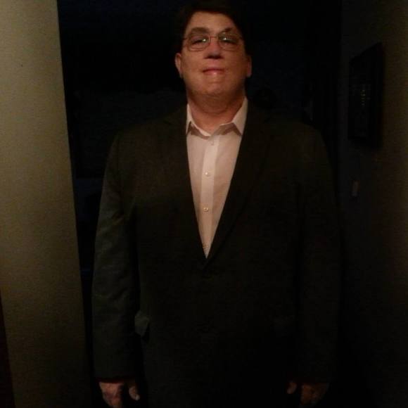 Profile Picture of Kevin Hatcher (@hatcher_kevin) on Poshmark