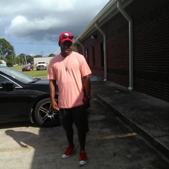 Profile Picture of James Wells (@jameswells347) on Poshmark