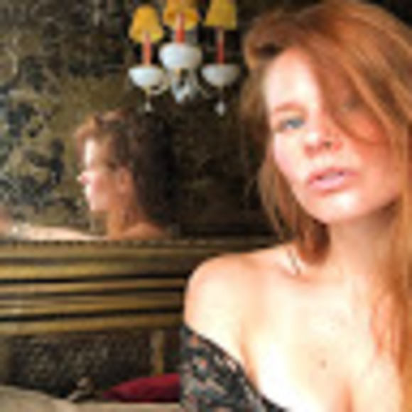 Profile Picture of Megan Neiner (@megan9er) on Poshmark