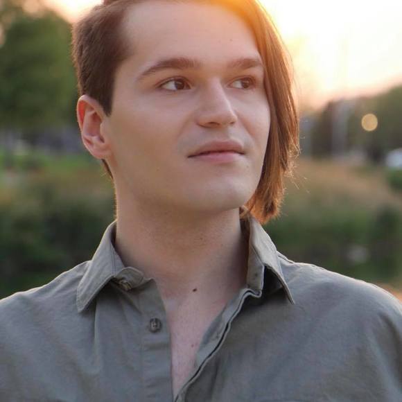 Profile Picture of Andy Kimak (@motoki125) on Poshmark