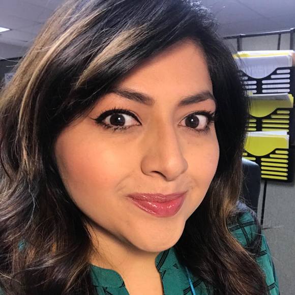 Profile Picture of Melissa Larsen (@melbluec) on Poshmark