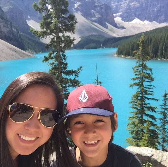 Profile Picture of Cindy Bi (@cly1262) on Poshmark