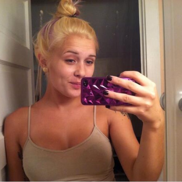 Profile Picture of Alex Dorman (@alexandradorman) on Poshmark