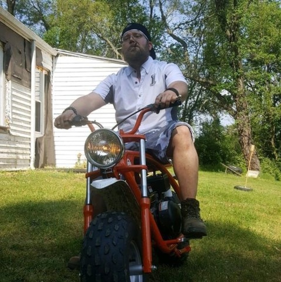 Profile Picture of Benjamin Hooper (@benjaminhooper) on Poshmark