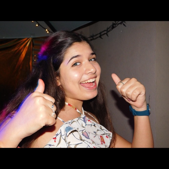 Profile Picture of Emma Galaz (@galaz27) on Poshmark