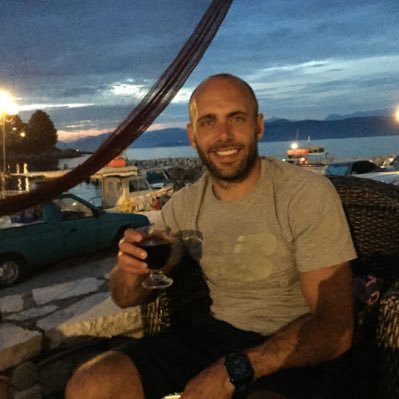 Profile Picture of Simon (@SimonCW59) on Twitter