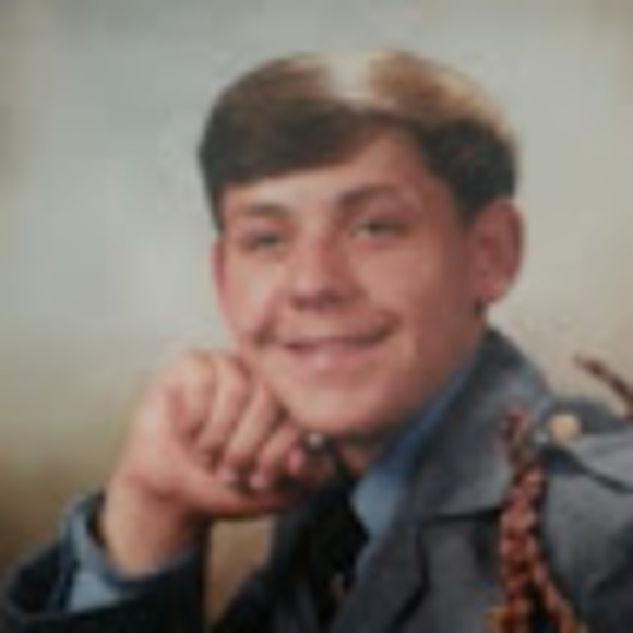 Profile Picture of Tymn Sappenfield (@tymn1966) on Poshmark