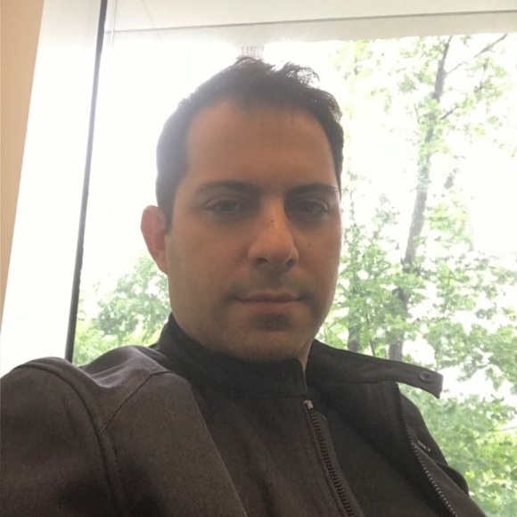 Profile Picture of Derin Talinli (@derintalinli) on Poshmark