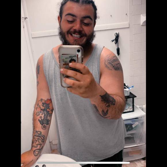 Profile Picture of Bobby Sahyoun (@bobbylovetere) on Poshmark