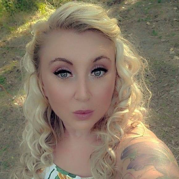 Profile Picture of Alexandra Hannon (@arianamarie1924) on Poshmark