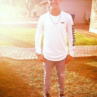 Profile Picture of Stephen DeShong22 (@deshong22) on Twitter