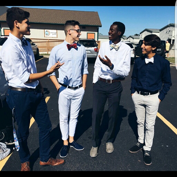 Profile Picture of Charles Moody (@cm3moody) on Poshmark