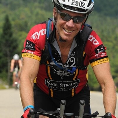 Profile Picture of Scott Ehrlich (@Xzubrrnt) on Twitter