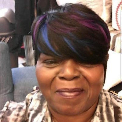 Profile Picture of Faye Swann (@SwannFaye) on Twitter