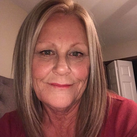 Profile Picture of Patricia Gratopp (@pgratopp) on Poshmark