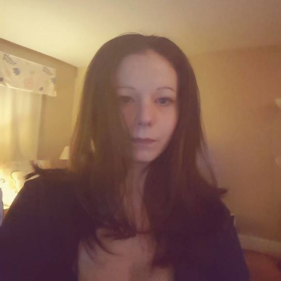 Profile Picture of Samantha Sherrill (@sherilsam) on Poshmark