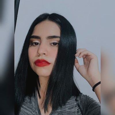 Profile Picture of Clarisa Bernal (@bernal2_clarisa) on Twitter