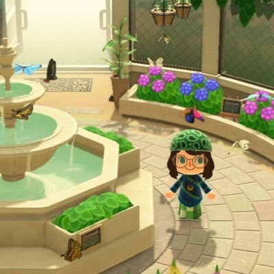 Profile Picture of Abbie Moore (@Alice_Skulls) on Twitter